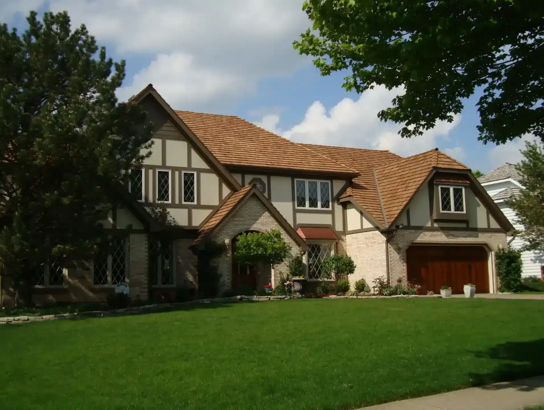 Image of a newly installed, award-winning roof on a home